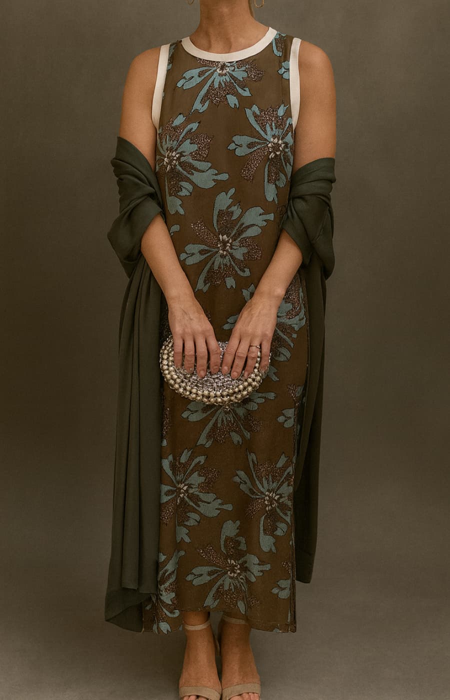 MILENA | Robe Satinée Élégante avec Châle Inclus et Ligne Amincissante pour Occasions Spéciales